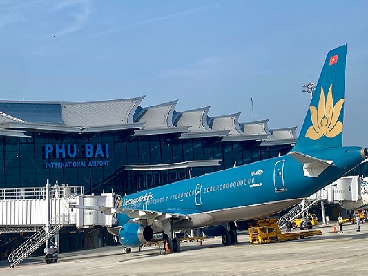 Xe đưa đón sân bay Phú Bài về trung tâm Huế